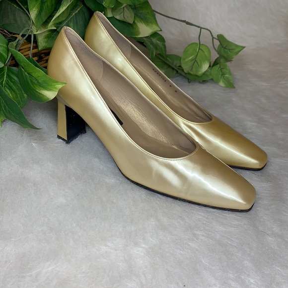Stuart Weitzman Shoes - STUART WEITZMAN Gold Leather Square Toe Pump Heels